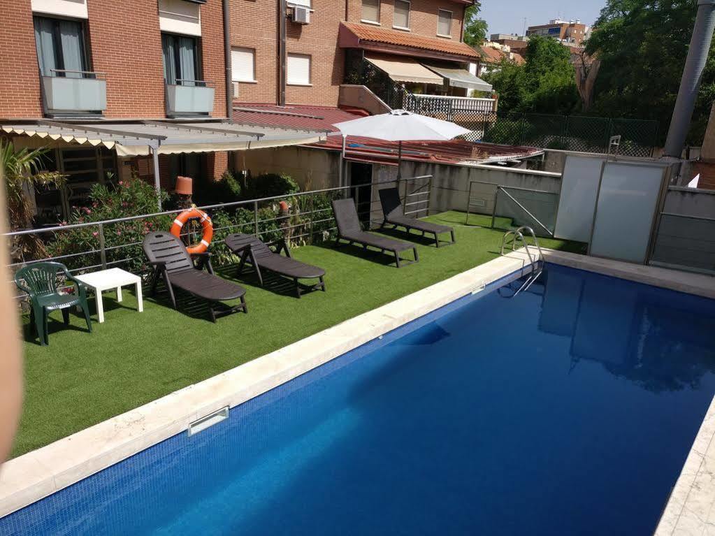 Hotel Apartamentos Don Juan I Alcalá de Henares Exterior foto